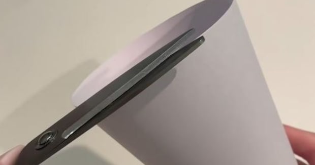 紙をアイスのコーンみたいに巻いて飾り付けると……　まさかの完成品が2000万再生「作って部屋に飾ります」「これいいね」【海外】