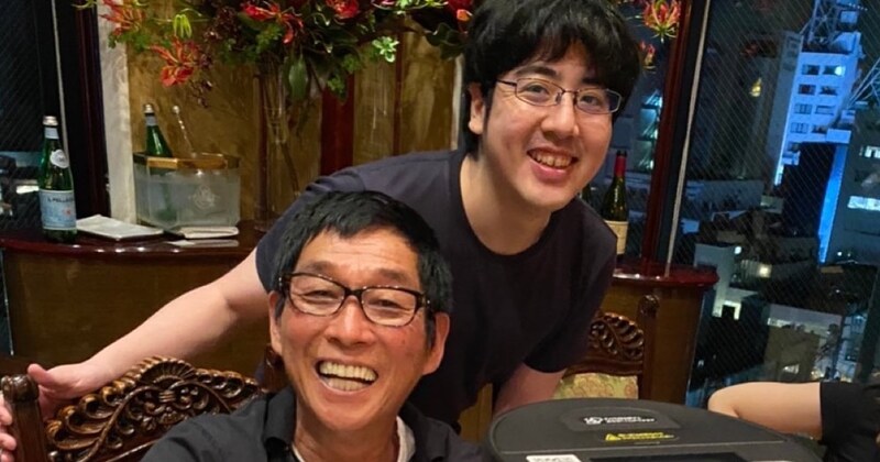 明石家さんま、40歳長男の挙式に参列していた……　「全員感動して泣いちゃうパーティー」に“元妻”は「たくさんの人にこの子が愛されてきたんだ」【芸能人ファミリー2025】