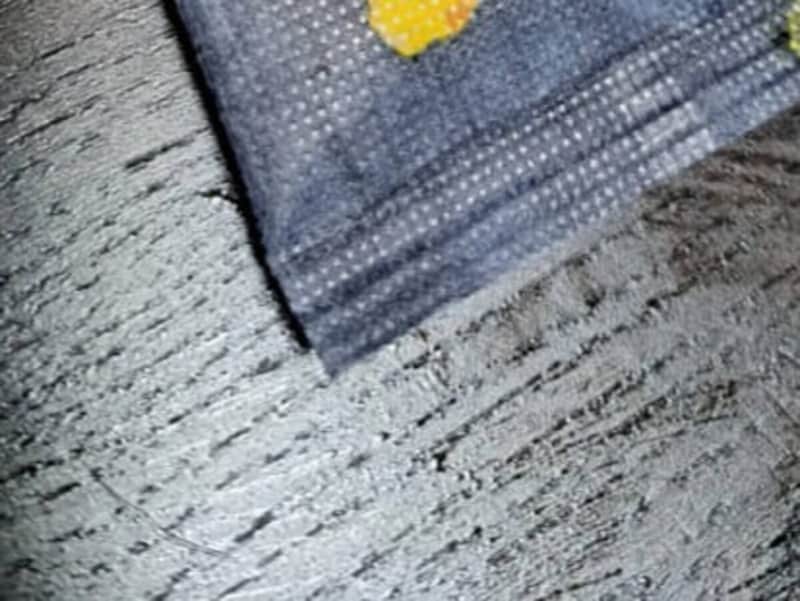 娘が学校の昼休みに、20分くらいでカイロに描いたのは……　「これはすごすぎ」驚異の完成品に「使い捨てなんてできない」「見えてる世界が違う」