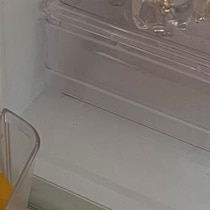 夫専用の冷蔵庫→妻がこっそりのぞくと……　まさかの中身に「爆笑」「ご主人、オレンジ色になってませんか？」