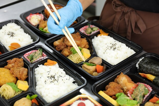 【都民に聞いた】大丸東京店で絶対買いたい「弁当」ランキング！　2位は「崎陽軒」、1位は？