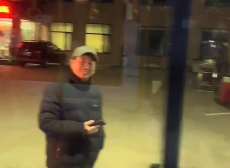 娘が毎晩バスから降りるとそこには……　 涙ぐみそうな光景が400万再生「これこそ真実の愛」「本気で羨ましい」【海外】