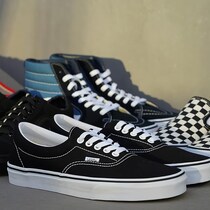 【画像：ヴァンズの“レディースシューズ”】