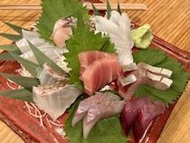 【関西地方在住者に聞いた】刺身がマジでうまいと思う「都道府県」ランキング！　同率2位は「青森県」「石川県」、1位は？