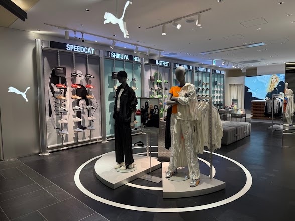 「どれだけ歩いても疲れない」PUMA(プーマ)の“メンズスニーカー”が大人気 「スタイリッシュなデザインが◎」「PUMAのスニーカーで1番履きやすい」