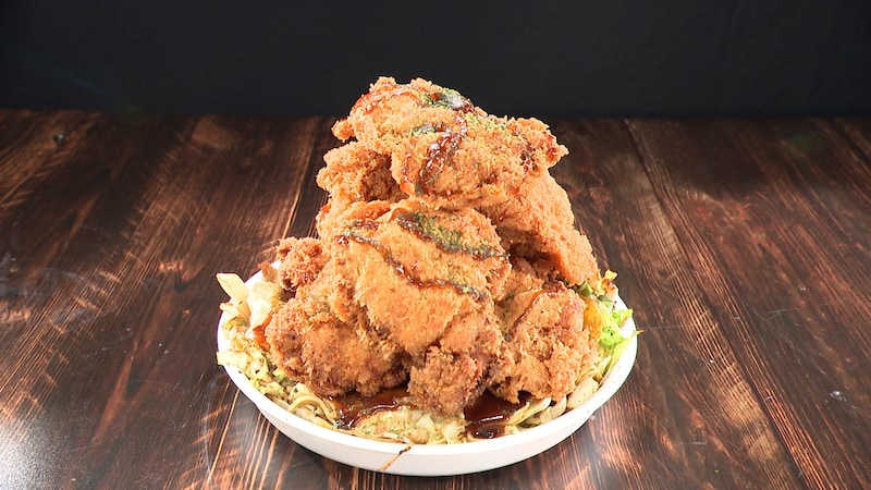 【オモウマい店】4時間半SP　広島のお好み焼き店「だから赤字になんねん」　8枚のせ「チキンカツタワー」、「ホンマに目玉おやじさん」も