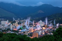 【東海地方在住者に聞いた】買ってきてほしい「大分のお土産」ランキング！　2位は「地熱ぷりん（地熱観光ラボ 縁間）」、1位は？