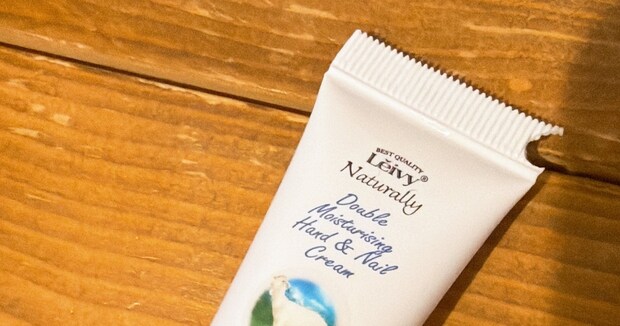 ハンドクリーム容器に穴を開けたい美容看護師　使用した“まさかのもの”にツッコミ殺到「びっくりしたぞ」「話変わってきたな」