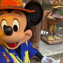 ディズニーでミッキーが3度見した刺しゅう→まさかの出来栄えに「え、すご！」「ミッキーが驚くのも分かります」