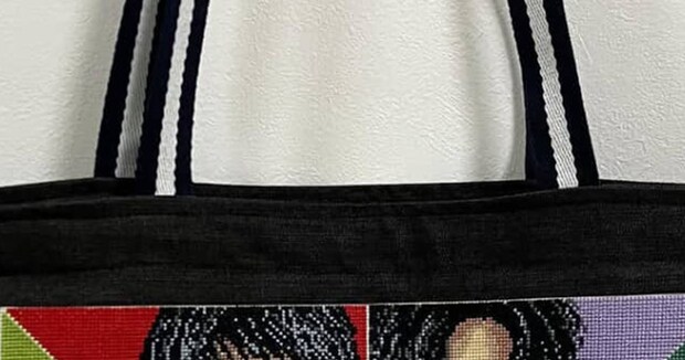 「timelesz」のファンがバッグにコツコツ刺しゅう→5カ月後……「えええええ」 衝撃の仕上がりに「振り返って見てしまいそう」