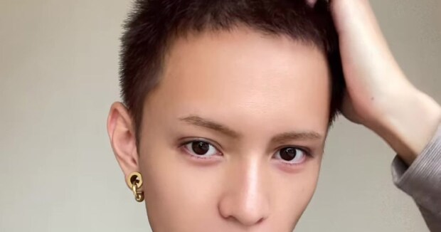 男性「坊主でもセットは必要なんです」→実際にヘアセットしたら……「世界一似合う」 まさかの仕上がりに「NANAに出てきそう」「昔のhyde」