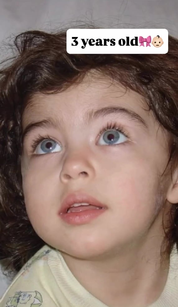 人形のようなくりくりお目々の3歳少女→19年後……　驚きの変化が「なんてきれいなの」「3歳のころから美しさの片鱗があった」【海外】