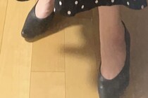 「50代ですが赤、着ちゃいました」→しまむらとは思えぬ“まさかの着こなし”に「カッコいい」「私も真似したい」