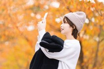 【社会人に聞いた】カメラ性能が最高だと思う「スマホメーカー」ランキング！　2位は「Apple」、1位は？