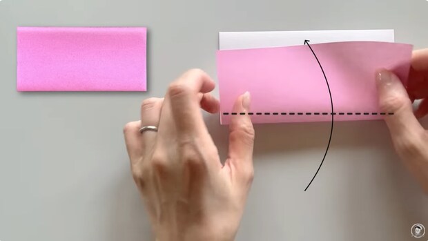 のりやハサミはいらない!4枚の折り紙を折るだけで…… 目からウロコのお役立ちアイテム完成に「本当に素敵」