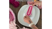 【動画】ピンクのカウボーイハットの作り方