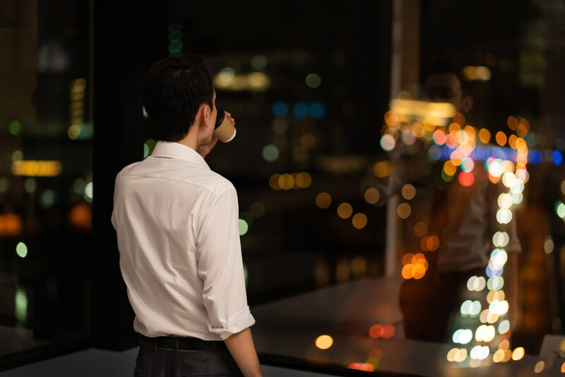 「顔色、キャベツみたいですよ……?」 127連勤の果てに会社を辞めた、20代男性の退職エピソード