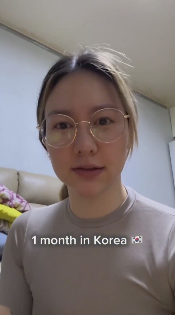 ←韓国1カ月目の私 韓国1年半後の私→ 圧倒的な大変身で16万再生「やばい!」「垢抜けたね」【海外】