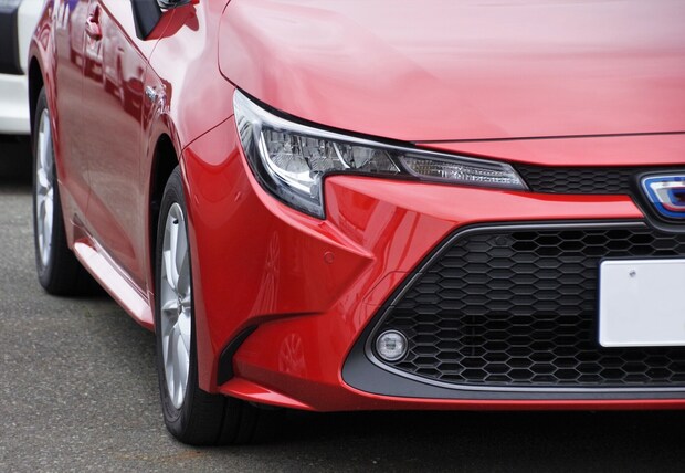 「デートで乗りたいトヨタ車」ランキング！　2位は「クラウン」、1位は？