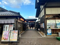 「わざわざ来る価値がある」山口県・下関市の道の駅「蛍街道西ノ市」名物・瓦そばが絶品すぎた！　「パリッと香ばしく焼けたそばが最高」「ホタルサウナも完備」