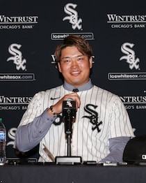 「開いた口が塞がらない」　村上宗隆が移籍会見で着用した“まさかの腕時計”にファン騒然　「恐ろしすぎる」「とんでもないものつけてて草」