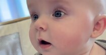 ぽかん顔の0歳赤ちゃん→後ろから見ると……「なにこれ」「うそでしょ」　140万再生の“衝撃の光景”に爆笑の声「叫んだ」「それは予想外」【海外】