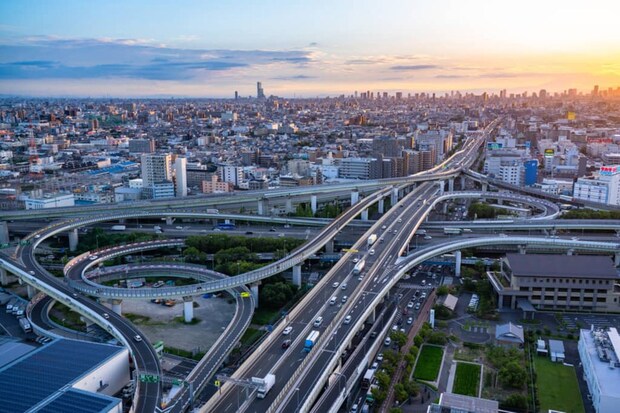 意外に交通インフラが整っていると思う「道府県」ランキング！　2位は「神奈川県」、1位は？