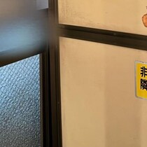 大学生息子の部屋に訪れた母→ちらっとベランダを見たら……　まさかの光景に「渋いわ」「うちの父の生まれ変わりかも？w」