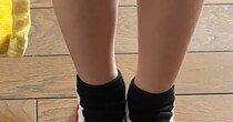 母「娘のこの靴下が1番可愛い」→「普通に黒い靴下やん！　と思いきや！！」　思わず二度見のビジュアルに「えっ！？」「かわいいww」