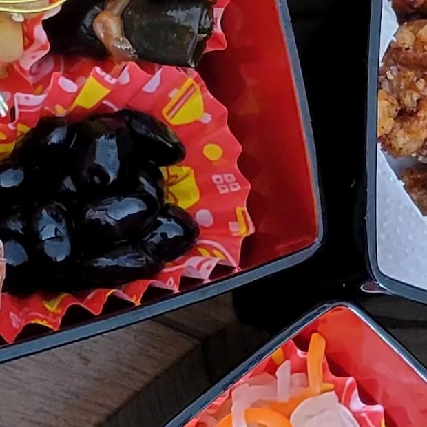 夫に「おせち作って」とお願いしたら→3日間キッチンにこもりきりで…… まさかの力作に「最高かよ」「ウチの旦那と交換して!」