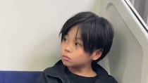 編み物にはまった10歳男子、電車移動中も指で編み続け……　完成した“かわいいアイテム”に「作り方教えて欲しい」「いやかっこよ」