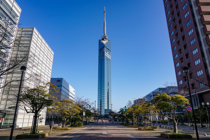 【北海道・東北在住者に聞いた】買ってきてほしい「博多土産」ランキング! 同率1位は「博多通りもん」とどんなお菓子?
