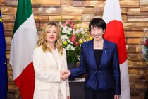 高市首相がイタリア・メローニ首相と会談→手渡した“まさかのプレゼント”に「チョイスが絶妙」「娘さん喜ぶ」「母子で奪い合いになりそう」