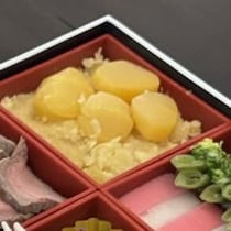 “おせちを食べない”沖縄の家に嫁ぐ九州の妻→大みそかに準備して作ったのは……　「これはすごい」大絶賛の完成品に「買ってきたみたい」