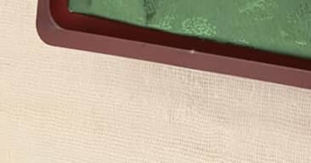 2児ママが実家に帰省→持たされたお土産を開けると……「うわーー！」　懐かしすぎる中身に「おばあちゃんの家にあった」「これ大好き」