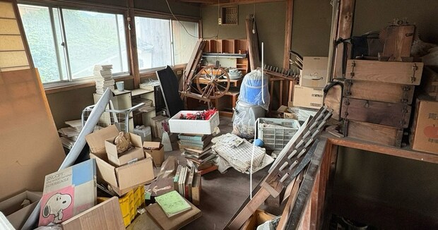 数十年“お化け屋敷”状態の2階→もらい物の0円廃材で半年かけてリフォームしたら……「わぁ～とってもおしゃれ」「よくぞここまで」