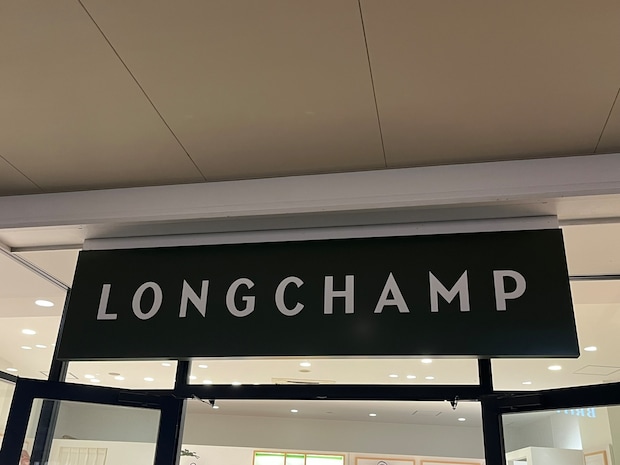 「軽くて使いやすい」「とっても可愛くって大満足」LONGCHAMP（ロンシャン）の“2WAYミニバッグ”に絶賛の声 「カジュアル・キレイめどちらの服装にも合う」