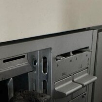 魚焼きグリルを開けたら……　「なぜそうなった？」とんでもない光景に「やめてw」「ビール吹き出しました」