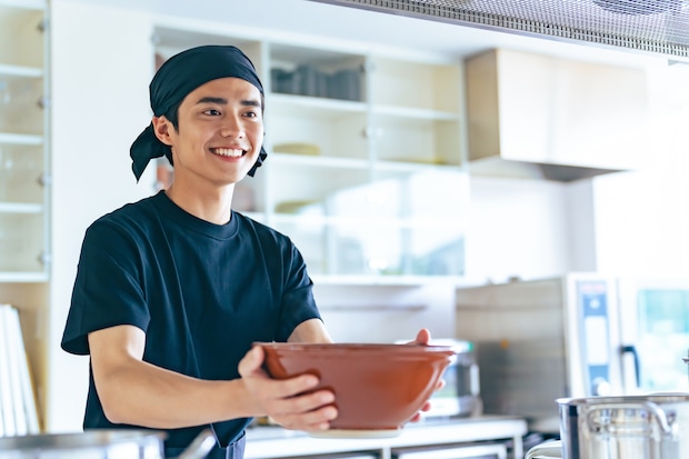 「絶対うまいって一杯」 “静岡県のラーメン店”年間ランキング上位店に「黄金に光るさっぱり塩スープ」「いつ何時食べても美味しい数少ない一麺」の声