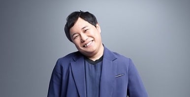 「霜降り明星」せいやの“顔のパーツ”が「ここだけアイドル」「ガチで綺麗」「宝石すぎるww」と話題　本人も反応