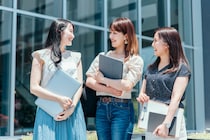 【30～40代の女性が選ぶ】おしゃれなイメージの「東京都の私立大学」ランキング！　同率1位は「東京情報デザイン専門職大学」ともう一つは？