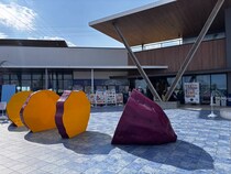 【徳島・鳴門】四国を代表するグルメのテーマパーク！道の駅「くるくるなると」のスダチが丸ごと入ったハンバーガーがすごい！