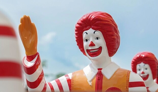 「なんでよww」マクドナルドで“サンリオのまさかのグッズ”を販売　「これは大人向け」「かなり実用的」「めっちゃほしい」【海外】