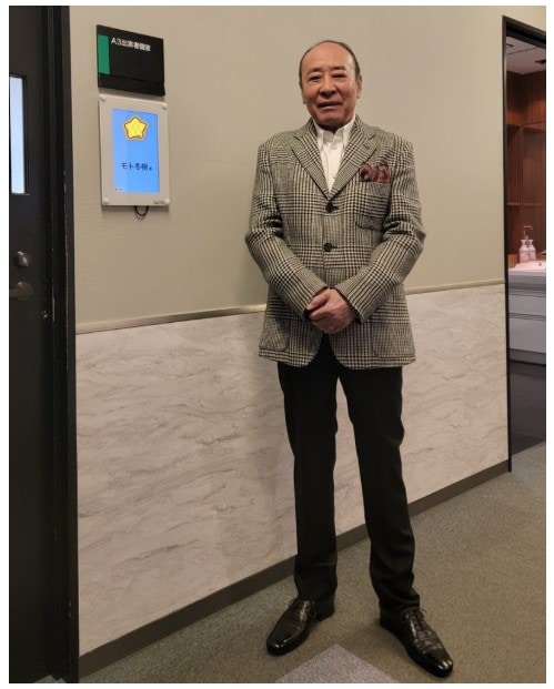 モト冬樹、希少車一筋の総額は“1億5000万円”　数十年乗り継いでくるも……　“1000万円の1台”写真に遺し「俺の年齢を考えてもこの車が最後」