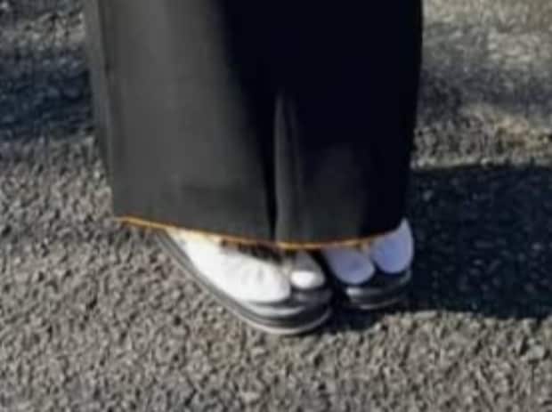 「成人式行かへん」と言っていた娘→半年後、“只者ではない”振り袖姿が122万表示「さすが西陣織の猛者」「格が違いますね」