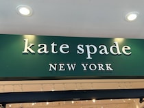 「価格以上で満足」ケイト・スペードの“二つ折り財布”が大好評！　「可愛くていっぱいカードとか入る」「大きさもちょうどいい」