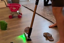 【画像】掃除機がけを頼まれた夫