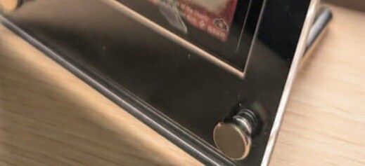 【訂正】額入りの“レアではないカード”→「なんで飾ってるの？」300万回表示のまさかの理由に「真のプレミアだ」「泣いた」