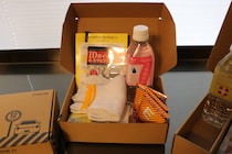 【防災の日】運転中の“もしも”は対策できてる？ 車に常備する「非常用車載セット」をレビュー