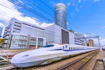 「マストだよね」「もっと買えばよかった…」　“新横浜駅で買える人気土産”に集まった声！　「新横で買えるようになってて嬉しい」「伸ばし棒がいるんですね」